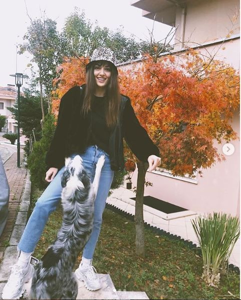 Hande Erçel'in mutlu günü! Ablası doğum yaptı - Resim: 1