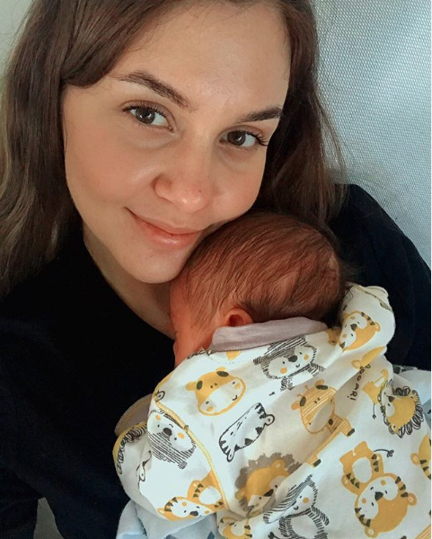 Berfu Yenenler'in kilosu herkesi şok etti doğumdan sonra bakın nasıl kilo vermiş - Resim: 2