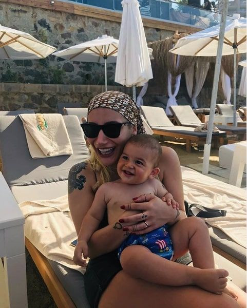 İrem Derici bikinili halini eleştirenlere sert çıktı 'Saç telim kadar zeki olan...' - Resim: 2