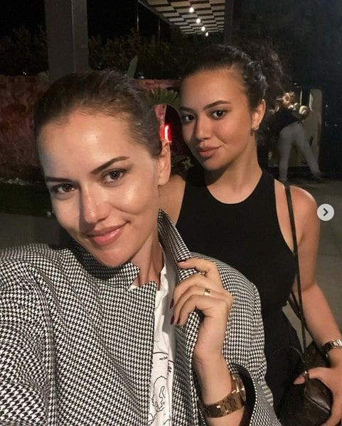 Fahriye Evcen Instagram'da paylaştı yeğeniyle benzerliği olay oldu - Resim: 2