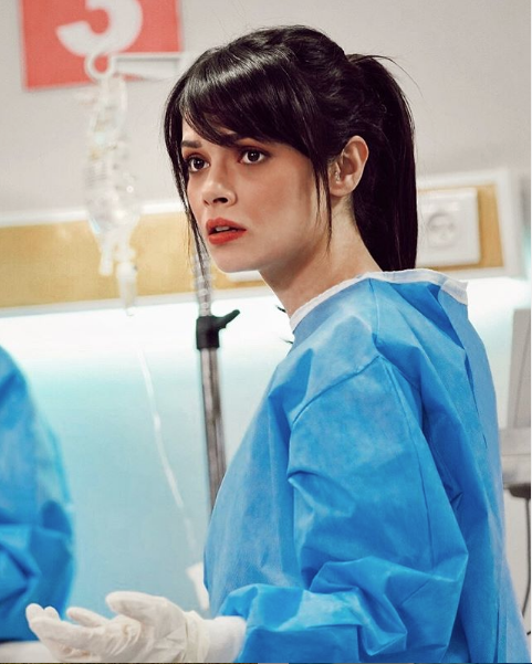 Mucize Doktor yıldızı Sinem Ünsal rol arkadaşıyla aşk yaşıyor bakın sevgilisi kim - Resim: 2