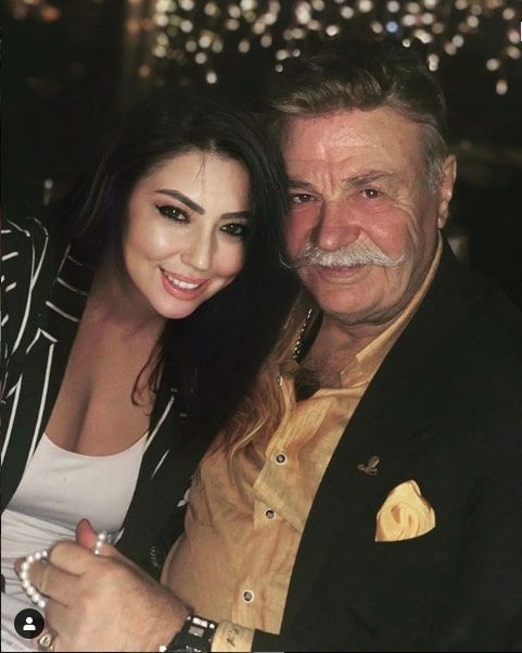 Nuri Alço 33 yaş küçük sevgilisi Burcu Sezginoğlu'yla sessiz sedasız evlendi - Resim: 4