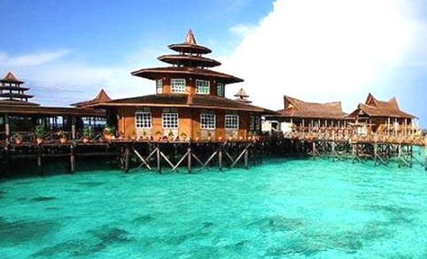 Su üstünde yüzen oteller! - Resim: 4