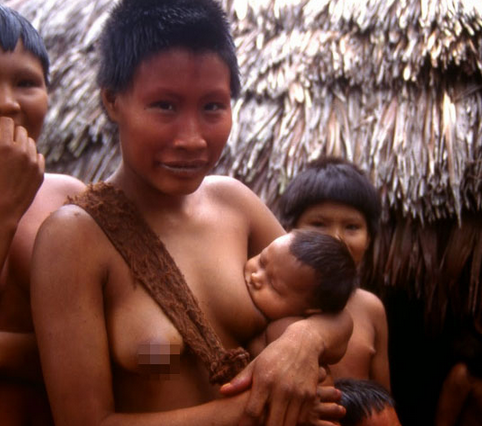 Kadınlar çocuklarıyla çırılçıplak... - Resim: 1