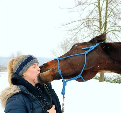 Yanına usulca yaklaştı ve bir anda bu hareketi yapınca... - Resim: 4