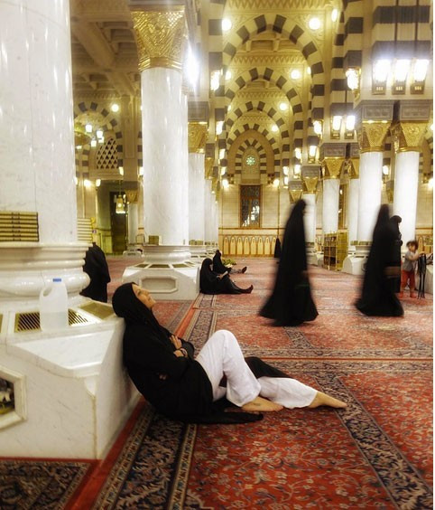 Ayşe Arman Umre'ye gitti itiraf etti! İnançlı değilim zannediyordum ama... - Resim: 2