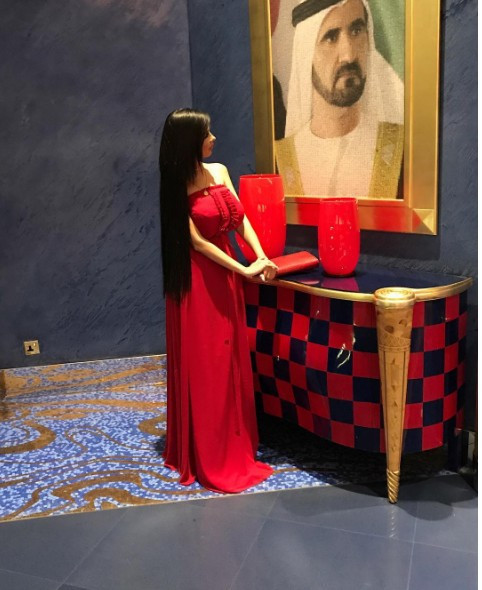 Kim Kardashian olabilmek için geçirmediği ameliyat kalmadı! - Resim: 4