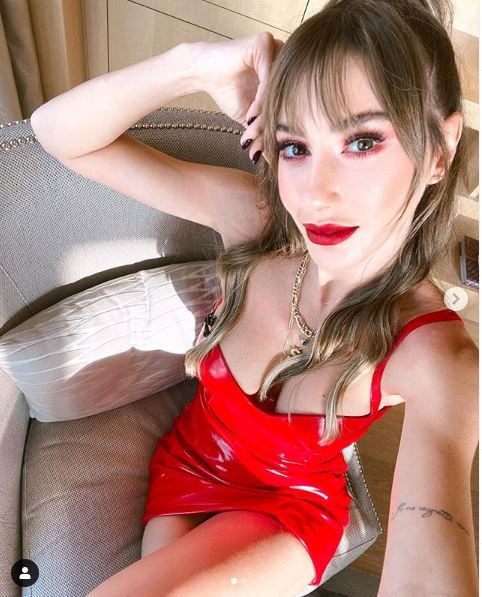 Şeyma Subaşı yılbaşı öncesi kırmızı minisiyle sosyal medyayı salladı - Resim: 3