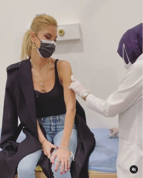 Çağla Şıkel koronavirüse karşı Çin aşısını oldu ilk izlenimlerini anlattı - Resim: 4