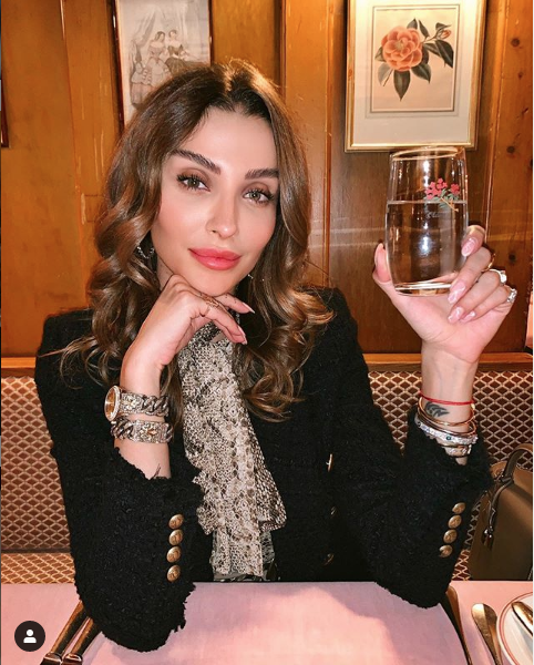 Özge Ulusoy'dan bomba estetik itirafı eski hali olay olmuştu - Resim: 4