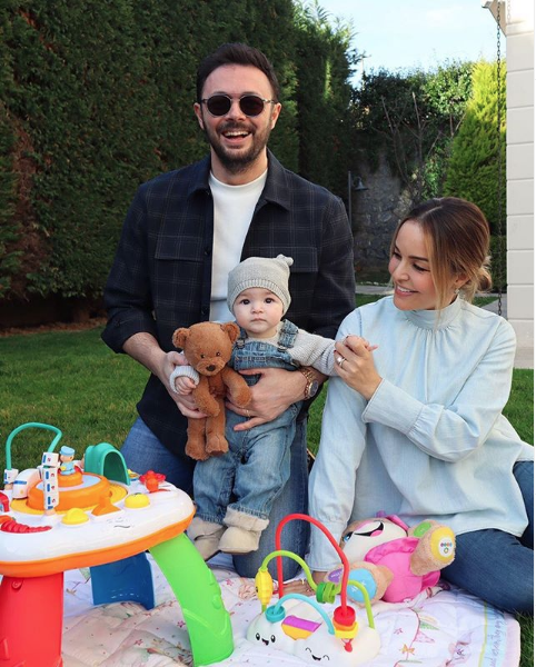 Bengü kızı Zeynep'in ilk defa yüzünü gösterdi bakın en çok kime benziyor - Resim: 2