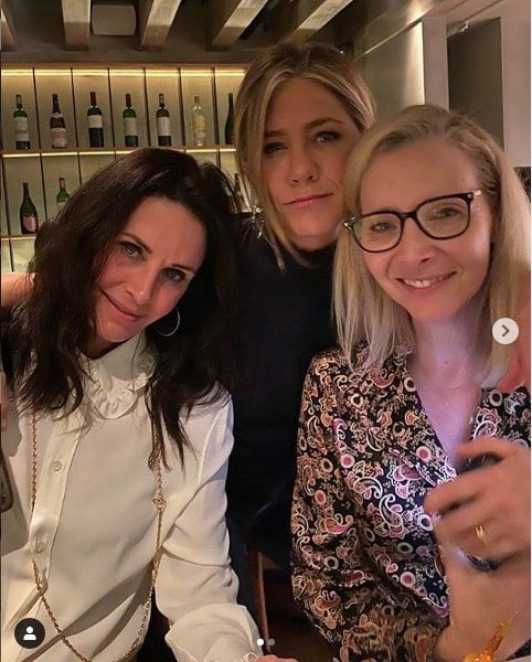 Jennifer Aniston çıplak portresini satışa çıkardı açık artırmayla satıyor! - Resim: 1