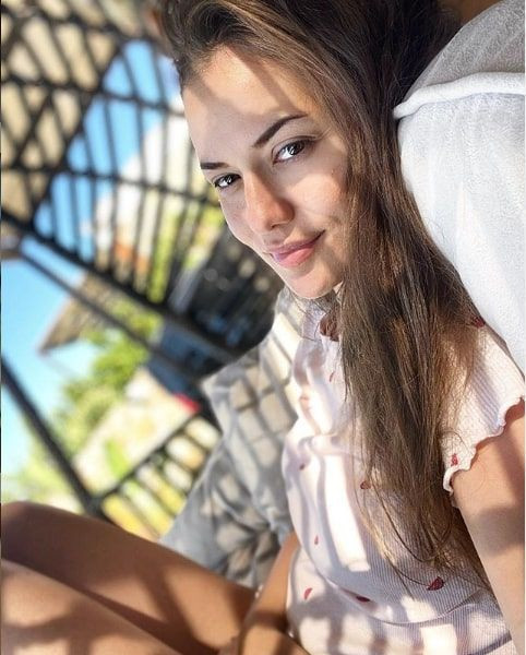 Fahriye Evcen ekranlara dönüş sinyalini verdi Burak Özçivit'le kavgası olay yaratmıştı - Resim: 4