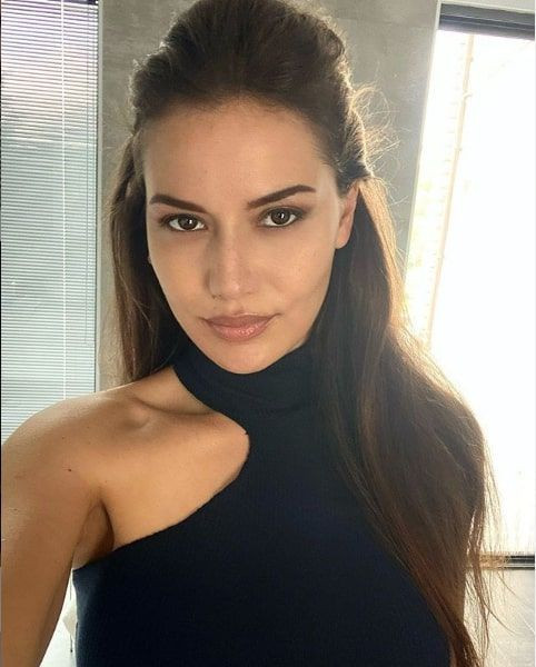 Fahriye Evcen Instagram'da paylaştı yeğeniyle benzerliği olay oldu - Resim: 4