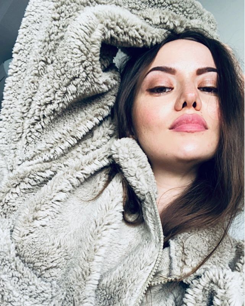 Fahriye Evcen'in karantina paylaşımı olay oldu iki yerden birden paylaştı - Resim: 3