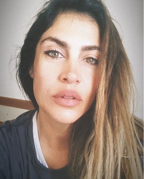 Tuğba Ekinci Fransa Cumhurbaşkanı Macron'a 'Adam ol' deyip hakaretler savurdu - Resim: 1