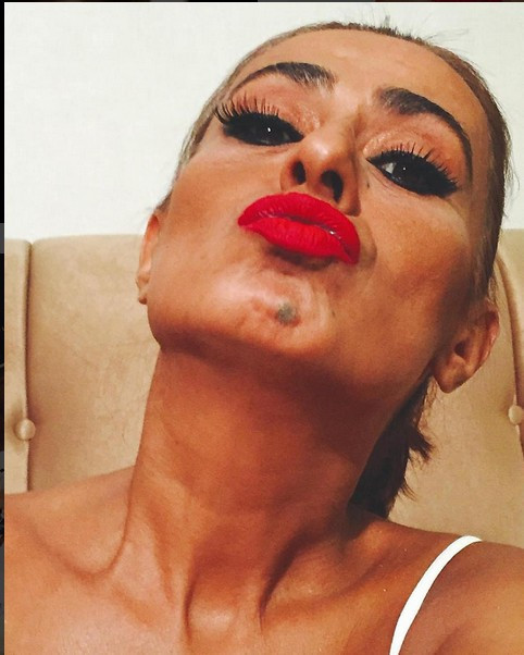 Yıldız Tilbe Umre dönüşü çok değişti! Yeni tarzına bakın - Resim: 1