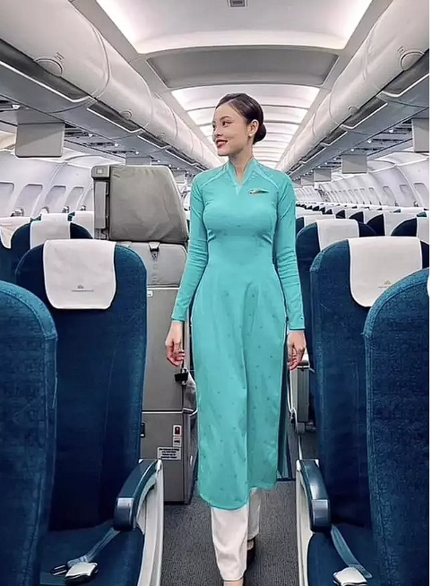 Havayolu şirketinde fuhuş skandalı! Hostes ekibi "Seks çetesi" çıktı... - Resim: 1