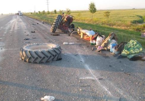 Bu traktörden sağ çıktı - Resim: 1