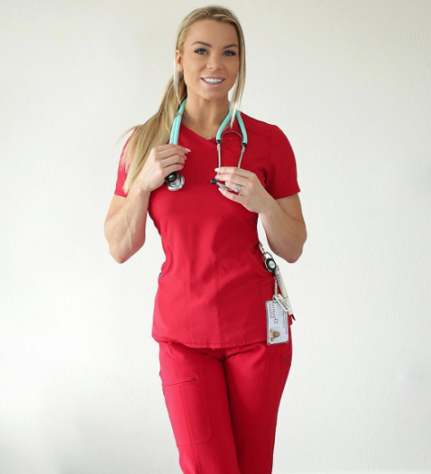 Nereden nereye! Vücudunu sergiledi kaderi değişti - Resim: 1