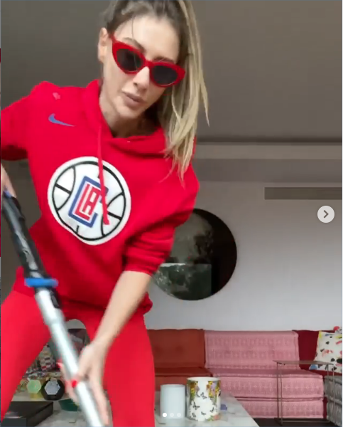 Şeyma Subaşı karantinada bakın neler yapıyor temizlik dansı olay - Resim: 4