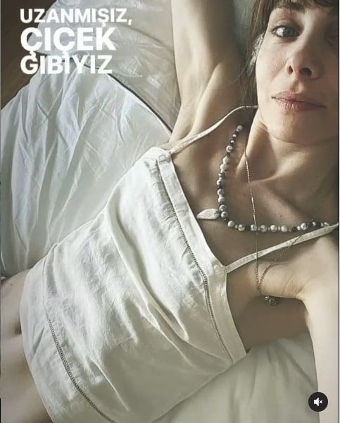 Kağıt Ev'in başrolü Nur Fettahoğlu atletiyle pozunu paylaştı herkes aynı yorumu yaptı - Resim: 3