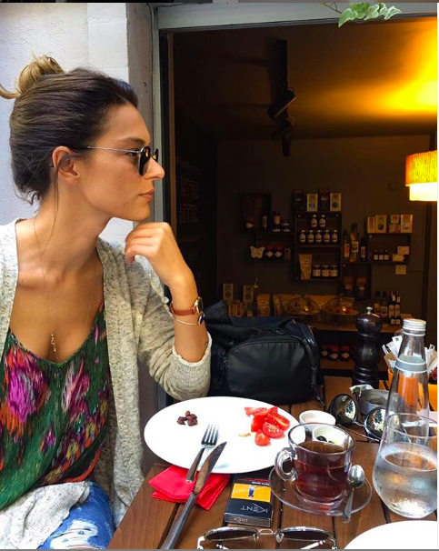 Yasak Elma'daki Zehra'nın göğüs ucu göründü takipçileri affetmedi - Resim: 3