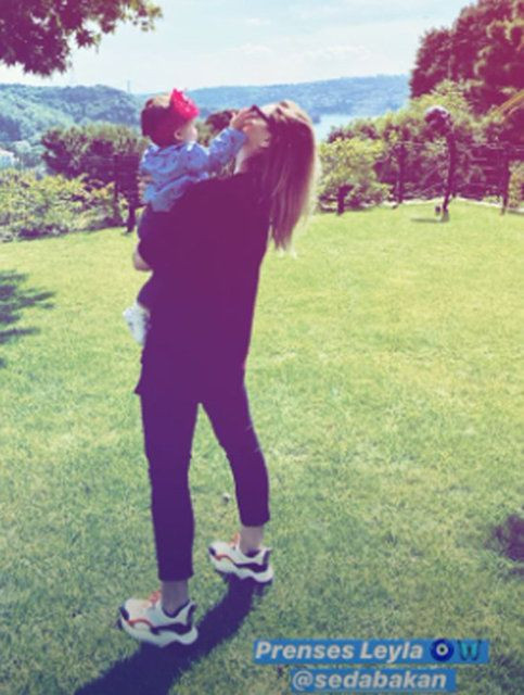 Hadise Seda Bakan'ın kızıyla pozlarını paylaştı! Annelik provalarına başladı - Resim: 3