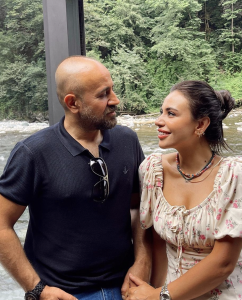 Fenomen Ebru Sever Türk ünlü olunca başörtüsünü çıkardı, verdiği pozlarla şok etti - Resim: 3