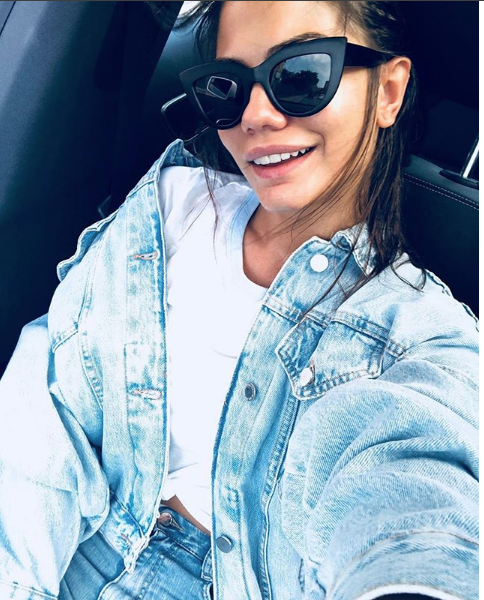 Demet Özdemir'in hiç bilinmeyen görüntüleri ortaya çıktı! - Resim: 1