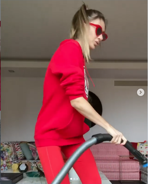 Şeyma Subaşı karantinada bakın neler yapıyor temizlik dansı olay - Resim: 3