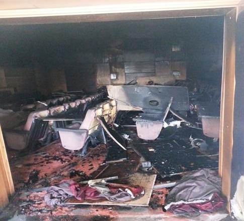 Ömer Çelik: Barbarlar çocukların kütüphanesini yaktı - Resim: 3