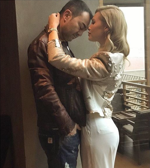 Serdar Ortaç ve Chloe Loughnan boşanıyor! Kürtaj iddiası da olay olmuştu - Resim: 4