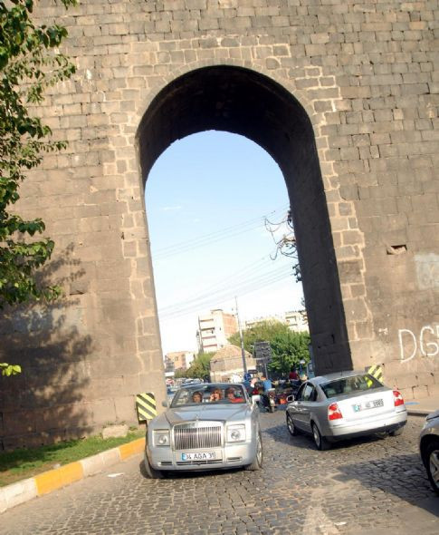 Ağaoğlu Diyarbakır'da şov yaptı - Resim: 1