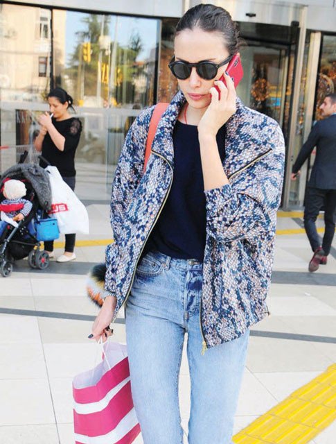 Emina Sandal: O evde benim çocuklarım var - Resim: 1