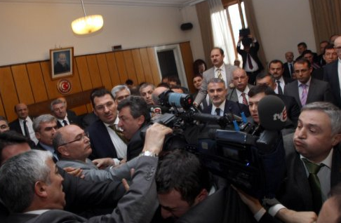 4+4+4 Komisyon'dan böyle geçti - Resim: 2