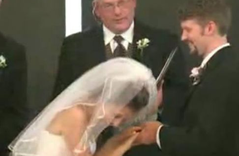 En mutlu anlarında böyle rezil oldular! - Resim: 2