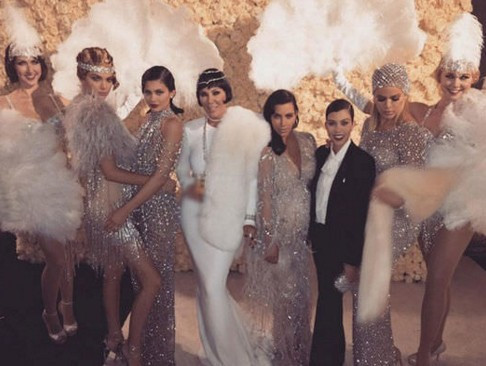 Kardashian kardeşlerden süpriz - Resim: 2