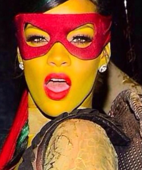 Rihanna sahalara döndü hayranları bayram etti! - Resim: 3