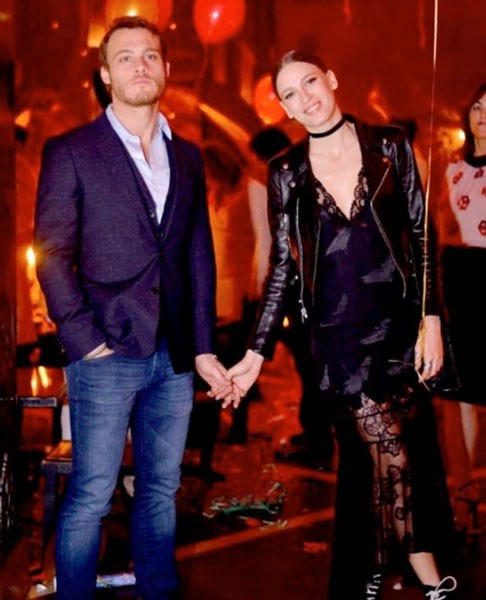 Kerem Bursin ve Serenay Sarıkaya bakın nerde? - Resim: 3