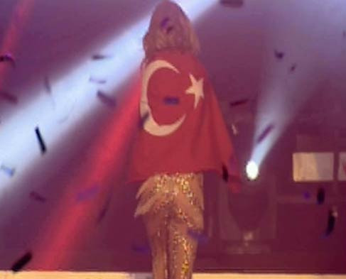 Lopez'den Türk bayraklı final - Resim: 4