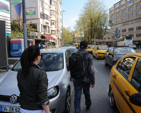 Rüzgar Taksim'de böyle görüntülendi - Resim: 4