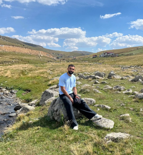 Ziyaretçi akınına uğradı! Muhammed Salah'ın fotoğraf çektirdiği taşın yanına bank konuldu - Resim: 2