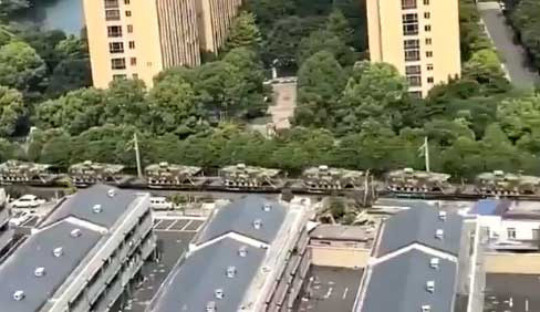 Çin iki uçak gemisini yolladı tankları sahile dizdi Pelosi Tayvan'ı ziyaret edecek mi? - Resim: 0