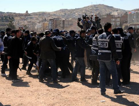 Şanlıurfa'da gergin Nevruz - Resim: 2