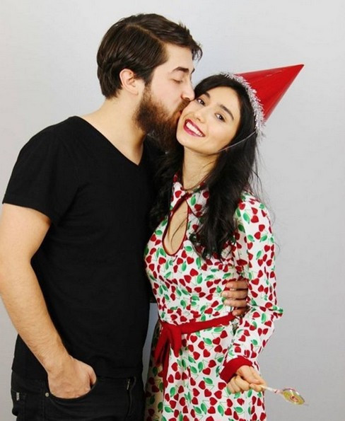 Semih Öztürk'ün sevgilisi ile anne ve babasına bakın! - Resim: 4