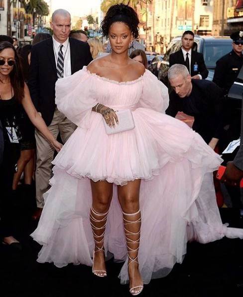 Rihanna o Türk'ün fotoğrafını beğendi sosyal medya sallandı - Resim: 2