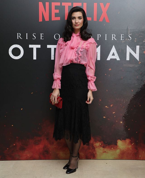 Tuba Büyüküstün makyajsız paylaştı övgü dolu yorumlar yağdı - Resim: 4