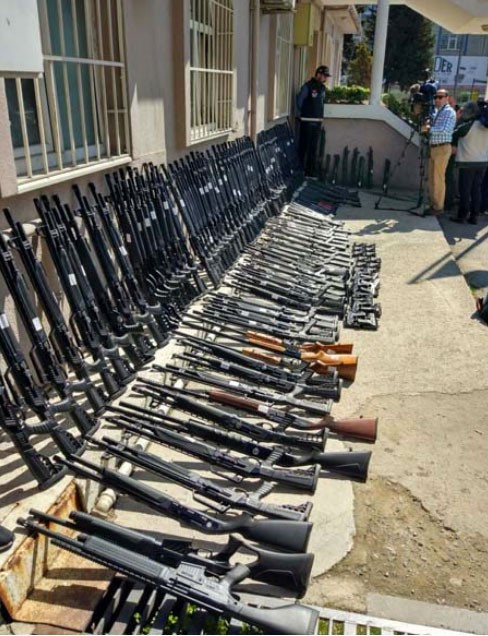 Herkes sünnet kıyafeti sattığını sanıyordu bulunanlar şoke etti! - Resim: 1