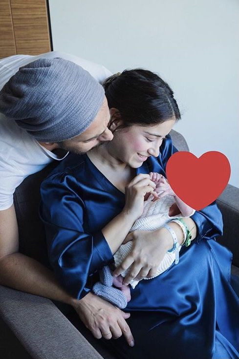 Hazal Kaya oğluyla paylaştı beğeni yağdı! Şiddet açıklaması da olay yaratmıştı - Resim: 1